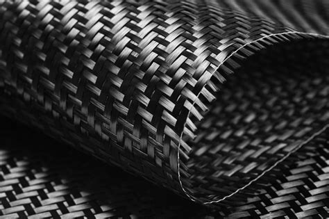 Carbon Fiber Composites: Lekkie jak pióro, mocne jak stal!